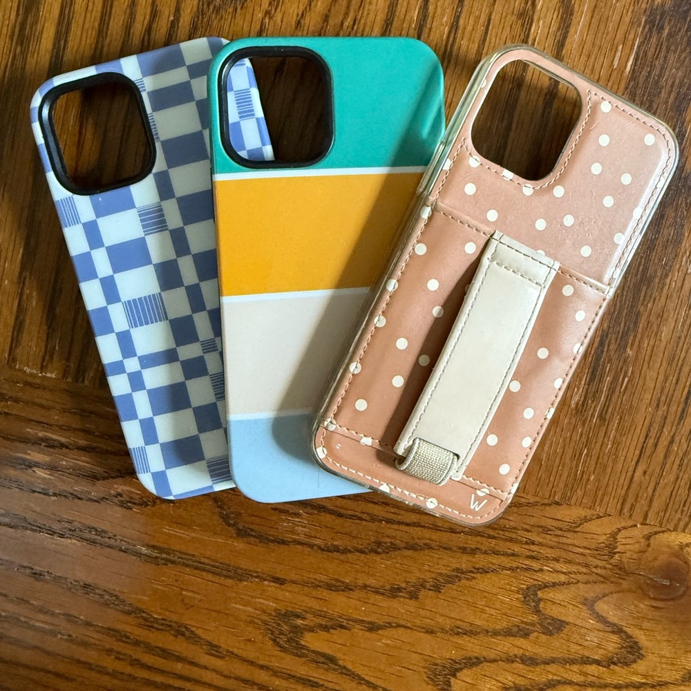 Set of 3 phone cases for an iPhone 12/12 pro